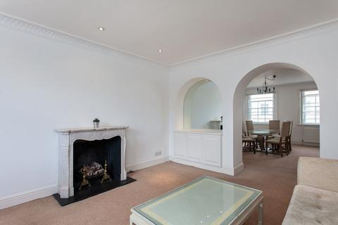3 bedroom flat to rent, London W2