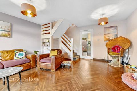 undefined, Blackmoor Close, Ascot