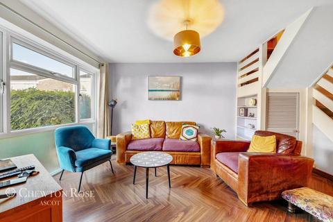 undefined, Blackmoor Close, Ascot