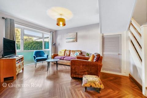 undefined, Blackmoor Close, Ascot