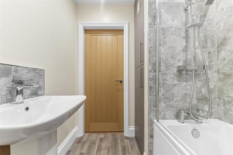 1 bedroom apartment to rent, Northgate, Cleckheaton BD19
