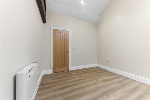 1 bedroom apartment to rent, Northgate, Cleckheaton BD19