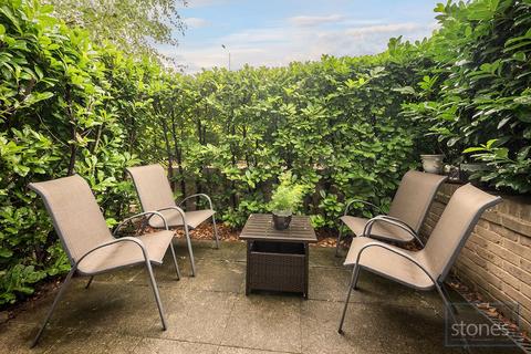 2 bedroom apartment for sale, Hope Close, London, NW4