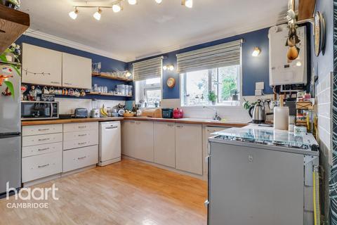3 bedroom semi-detached house for sale, Ramsden Square, Cambridge