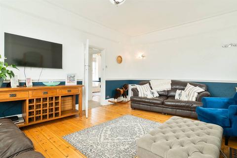 4 bedroom detached house for sale, Grand Drive, Herne Bay