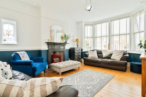 4 bedroom detached house for sale, Grand Drive, Herne Bay