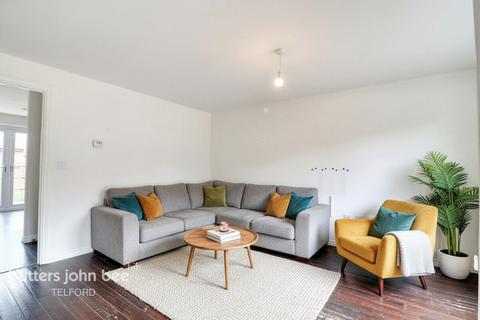 3 bedroom semi-detached house for sale, Linnel Grove, Telford