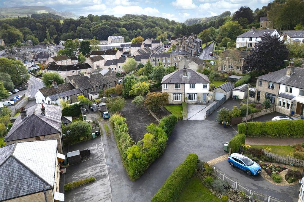 Bramleys Estate Agents - The Crescent - New Mill (