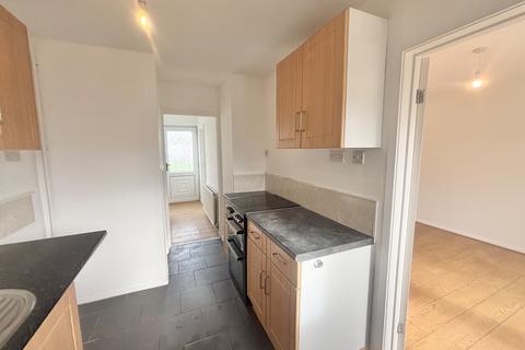 28 Biddulph Estate, Llanelli, SA15 2BU