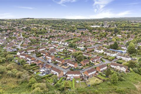 3 bedroom semi-detached house for sale, Elton Crescent, Wheatley, Oxford, Oxfordshire, OX33