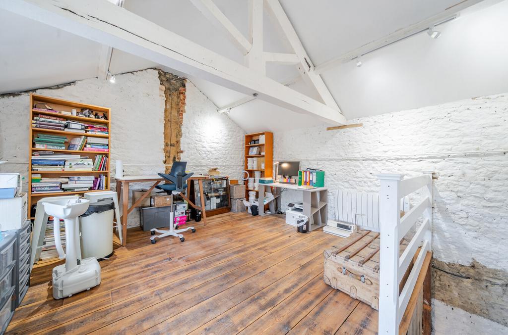 Coachhouse/Garage