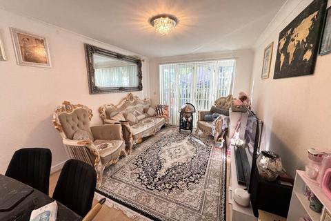 1 bedroom flat for sale, Romeland, Elstree