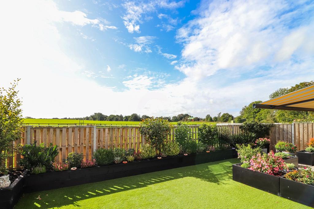 Rear Garden Views