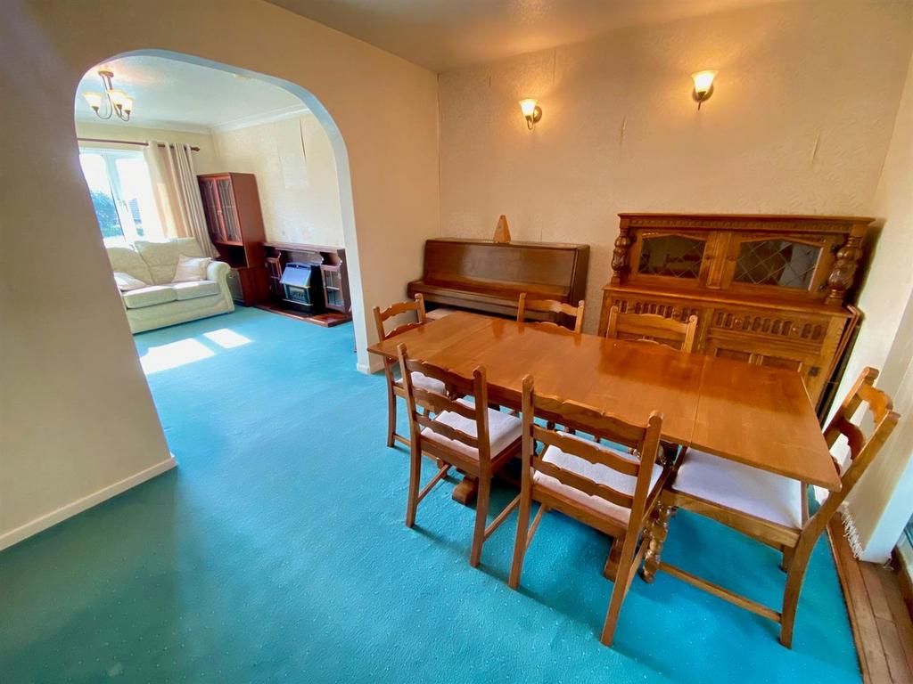Dining room open to lounge.jpg