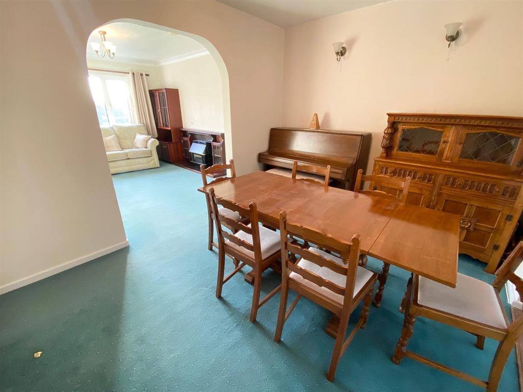 Dining room new decorated.jpg