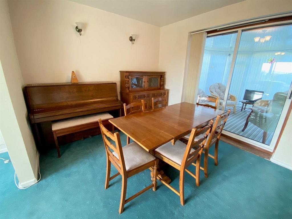 Dining room new decorated 1.jpg