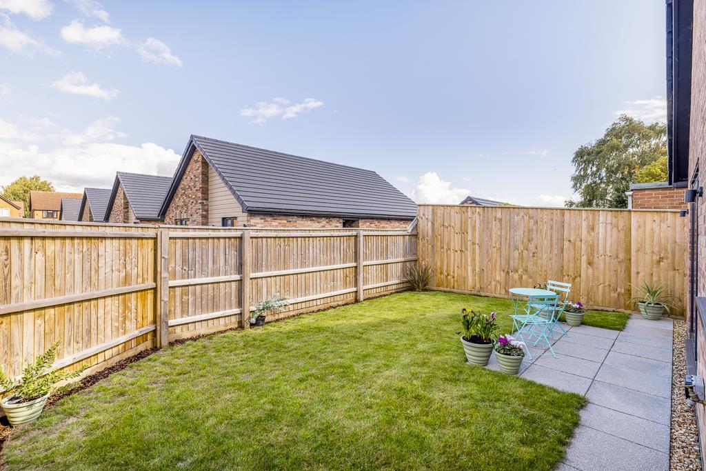 2 Burgess Court (Donnington)-13.jpg