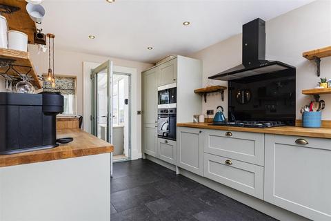 undefined, Laund Road, Huddersfield HD3