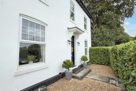 4 bedroom detached house for sale, Leicester Road, Whitwick, LE67