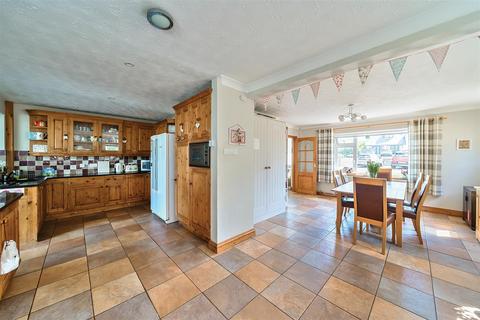 undefined, Beach Road, Burton Bradstock, Bridport