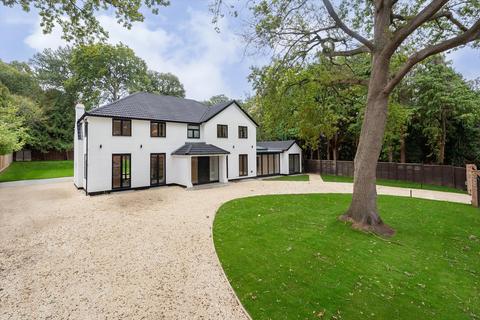 5 bedroom detached house to rent, Coombe Park, Kingston Upon Thames, KT2