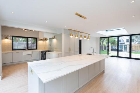 5 bedroom detached house to rent, Coombe Park, Kingston Upon Thames, KT2
