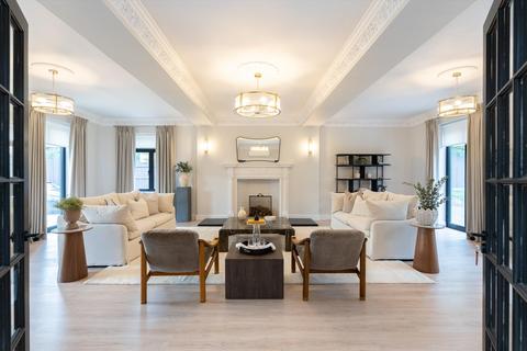 5 bedroom detached house to rent, Coombe Park, Kingston Upon Thames, KT2
