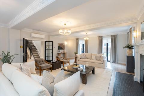 5 bedroom detached house to rent, Coombe Park, Kingston Upon Thames, KT2