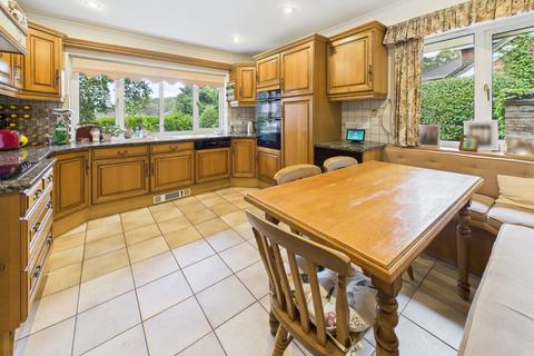 undefined, Highfield, Chalfont St. Giles, Buckinghamshire, HP8