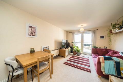1 bedroom flat for sale, Effra Parade, London SW2