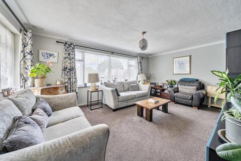 3 bedroom detached house for sale, Shaw,  Newbury,  RG14