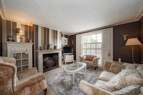 4 bedroom house for sale, The Green, Twickenham TW2