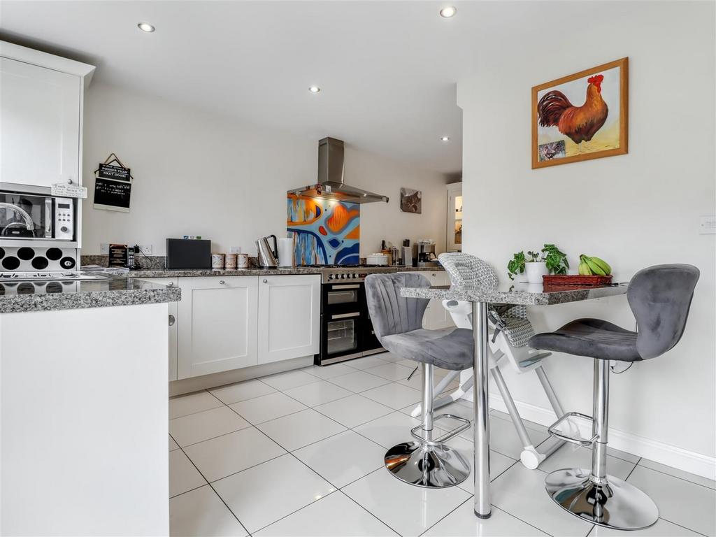 Breakfast/kitchen