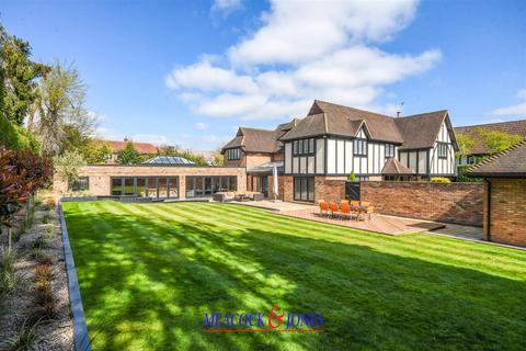 6 bedroom detached house for sale, Challacombe Close, Hutton Mount, Brentwood