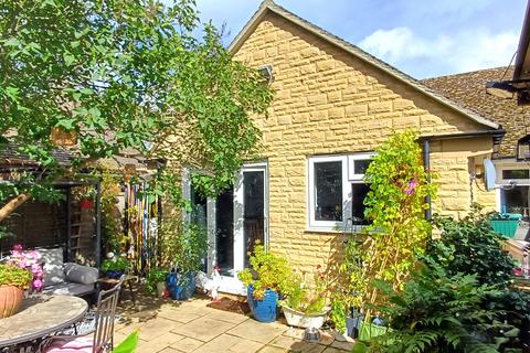 undefined, Orchard Way, Kingham OX7