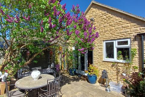 undefined, Orchard Way, Kingham OX7