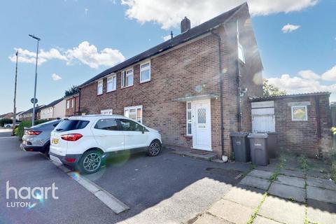 undefined, Cades Close, Luton