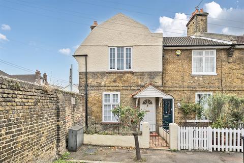 undefined, South Croydon CR2