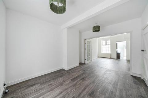 undefined, South Croydon CR2