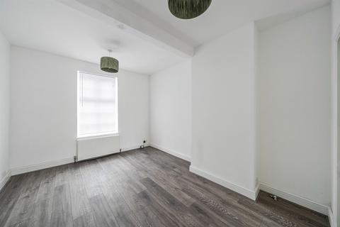 undefined, South Croydon CR2