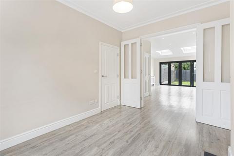 3 bedroom terraced house for sale, Prince Georges Avenue, Raynes Park SW20