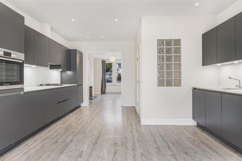 3 bedroom terraced house for sale, Prince Georges Avenue, Raynes Park SW20