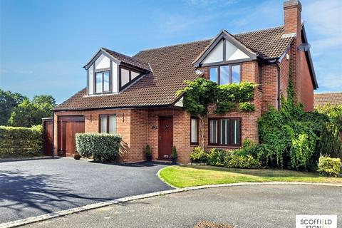 4 bedroom detached house for sale, Widdybank Close, Allestree, Derby