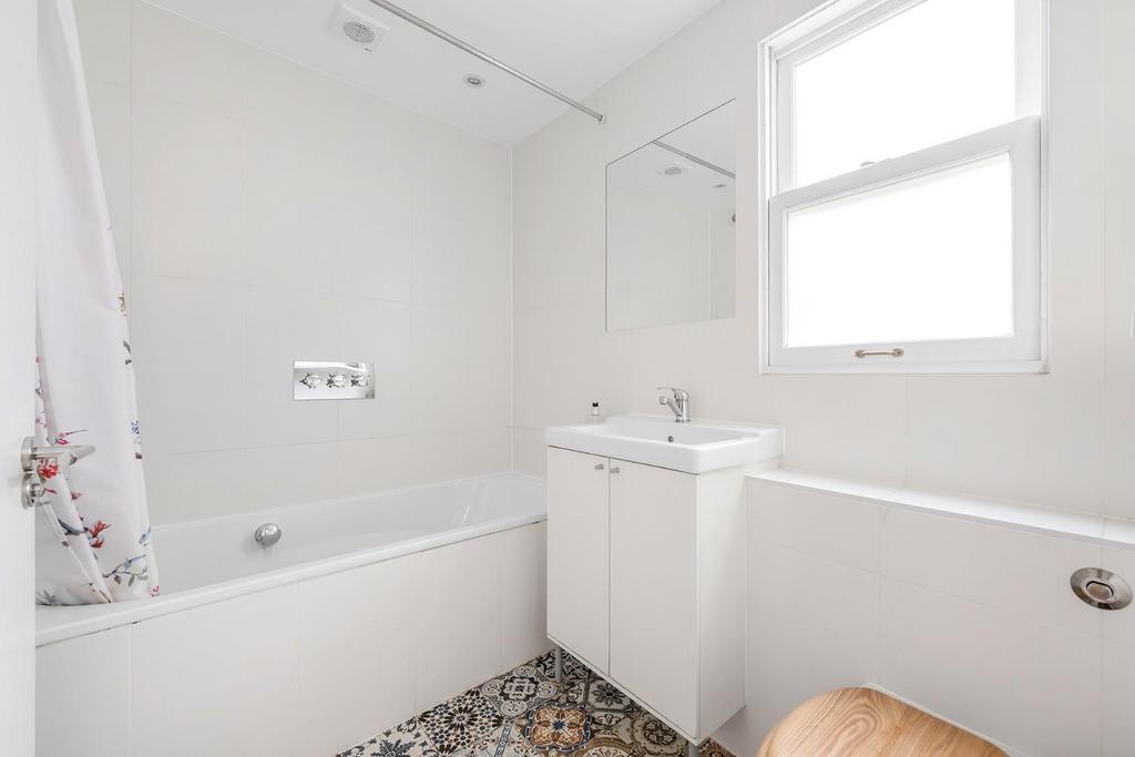 Bathroom.JPG
