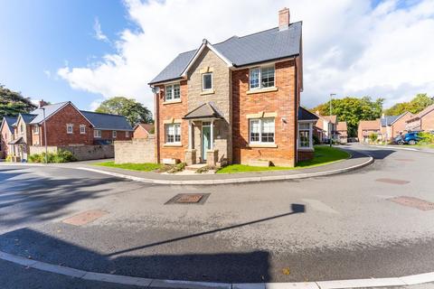 3 bedroom semi-detached house for sale, Clos Y Pinwydd, Abergavenny, NP7