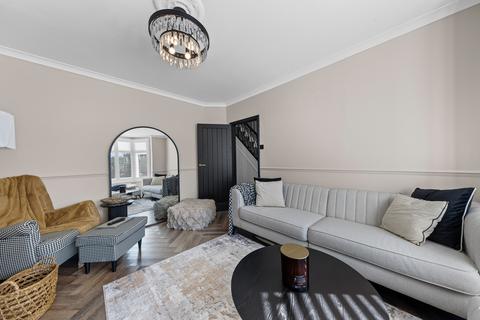 4 bedroom terraced house for sale, Beech Avenue, Northampton, NN3