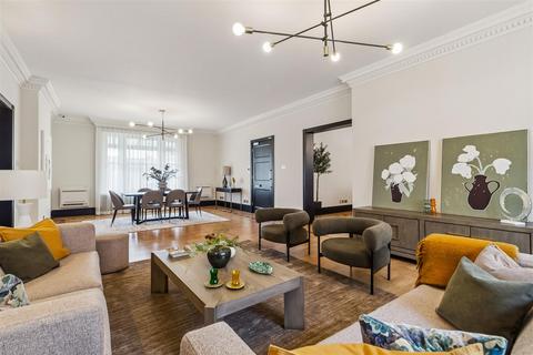 5 bedroom apartment to rent, Hans Court, Knightsbridge, SW3