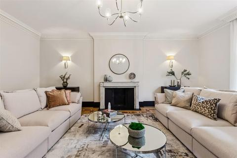 5 bedroom apartment to rent, Hans Court, Knightsbridge, SW3