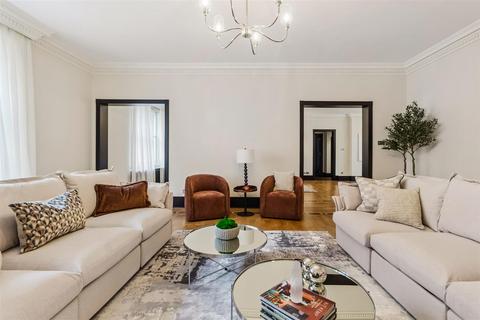 5 bedroom apartment to rent, Hans Court, Knightsbridge, SW3