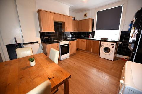 3 bedroom house to rent, 29 Thornville Street (3 Bed)